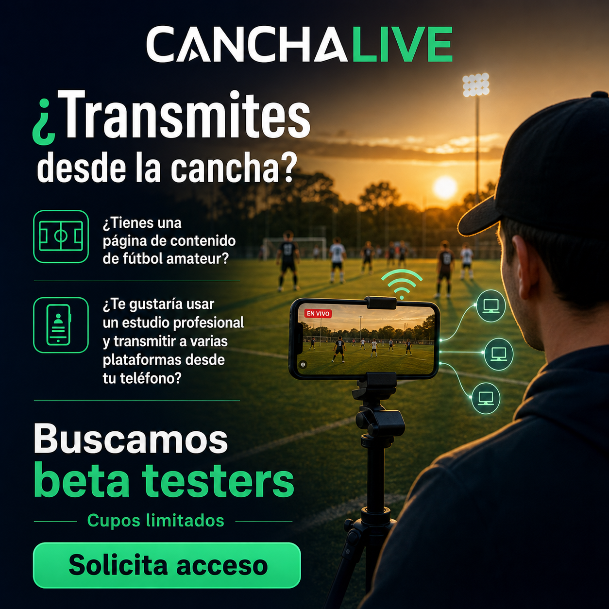 Creador transmitiendo un partido de fútbol amateur desde la cancha con su teléfono